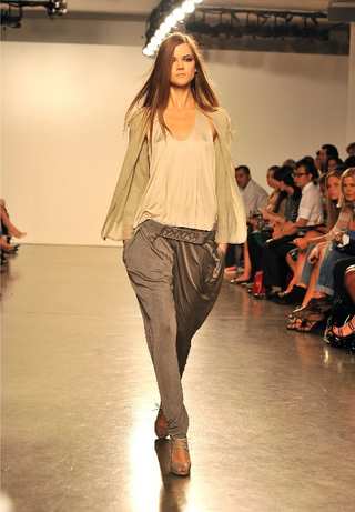 Illustration for article titled Fashion Show: Doo.Ri